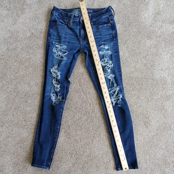 American Eagle destroyed jegging, size 2 - Picture 4 of 7